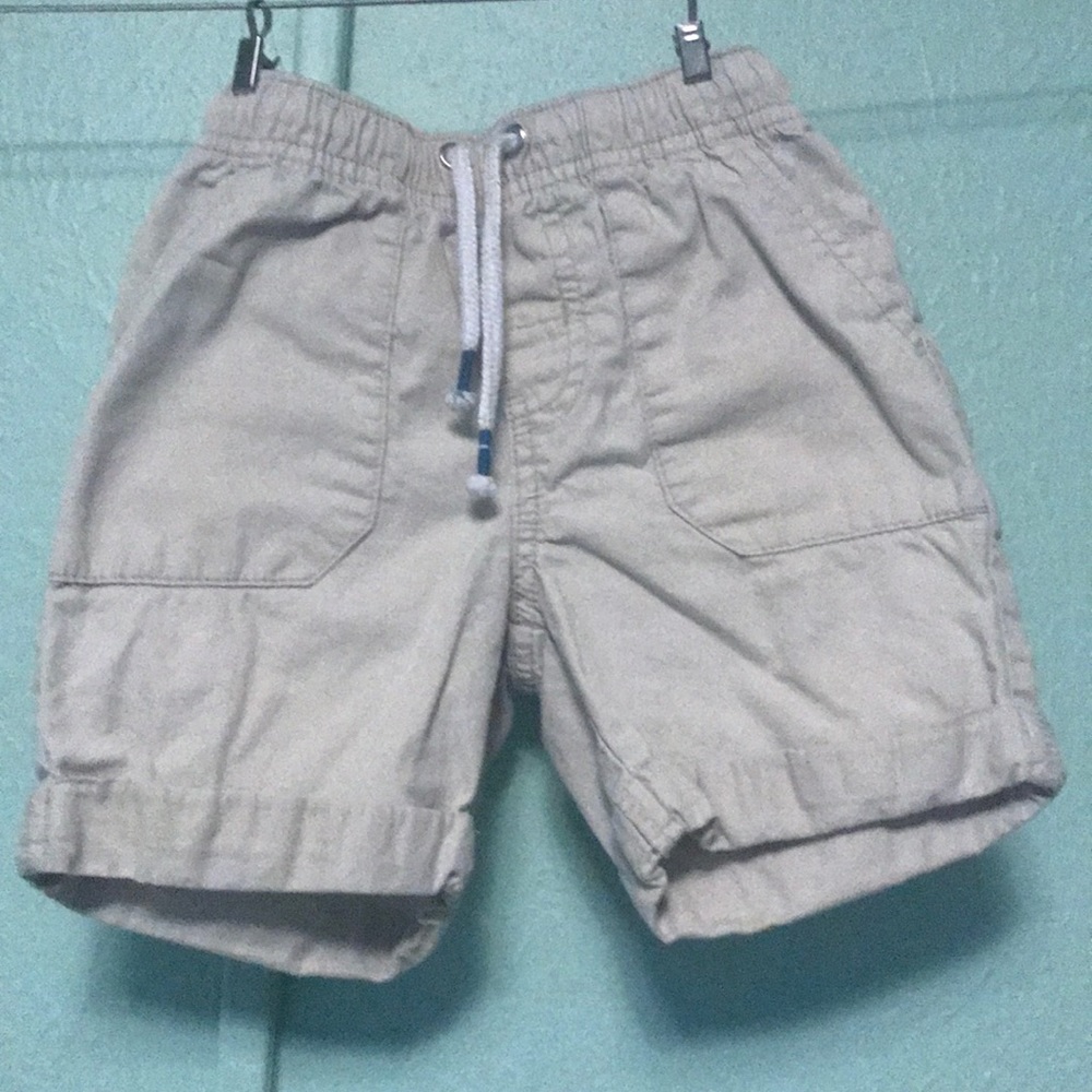 Boys 3T Khaki shorts